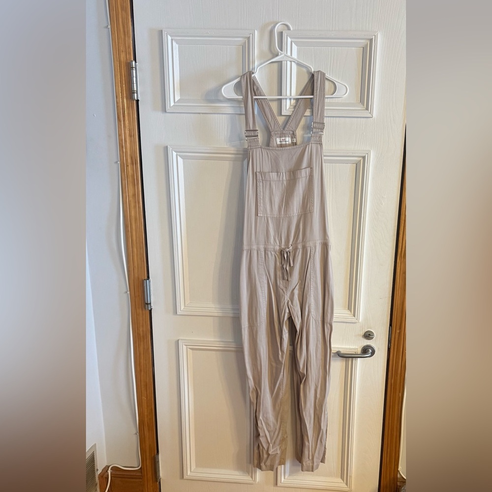 Vineyard Vines Tan Overalls with Pocket